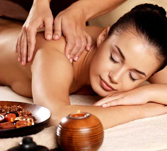 Massage d'une épaule